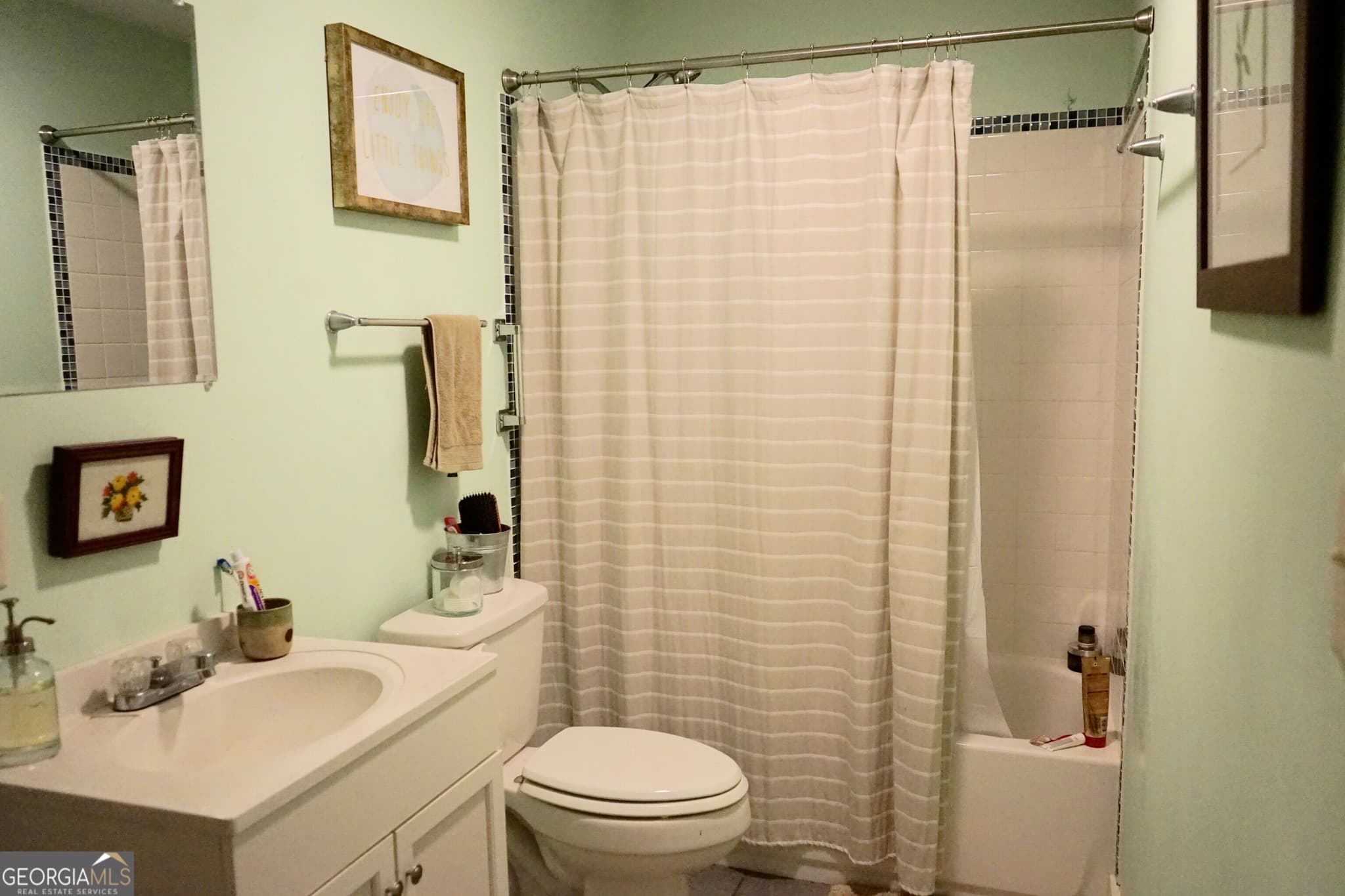 4 bedroom, 2 bathroom, 1,985 sq ft single family residence for rent at 955 Oglethorpe Avenue, Athens, GA 30606 for $2,500 a month — photo 8