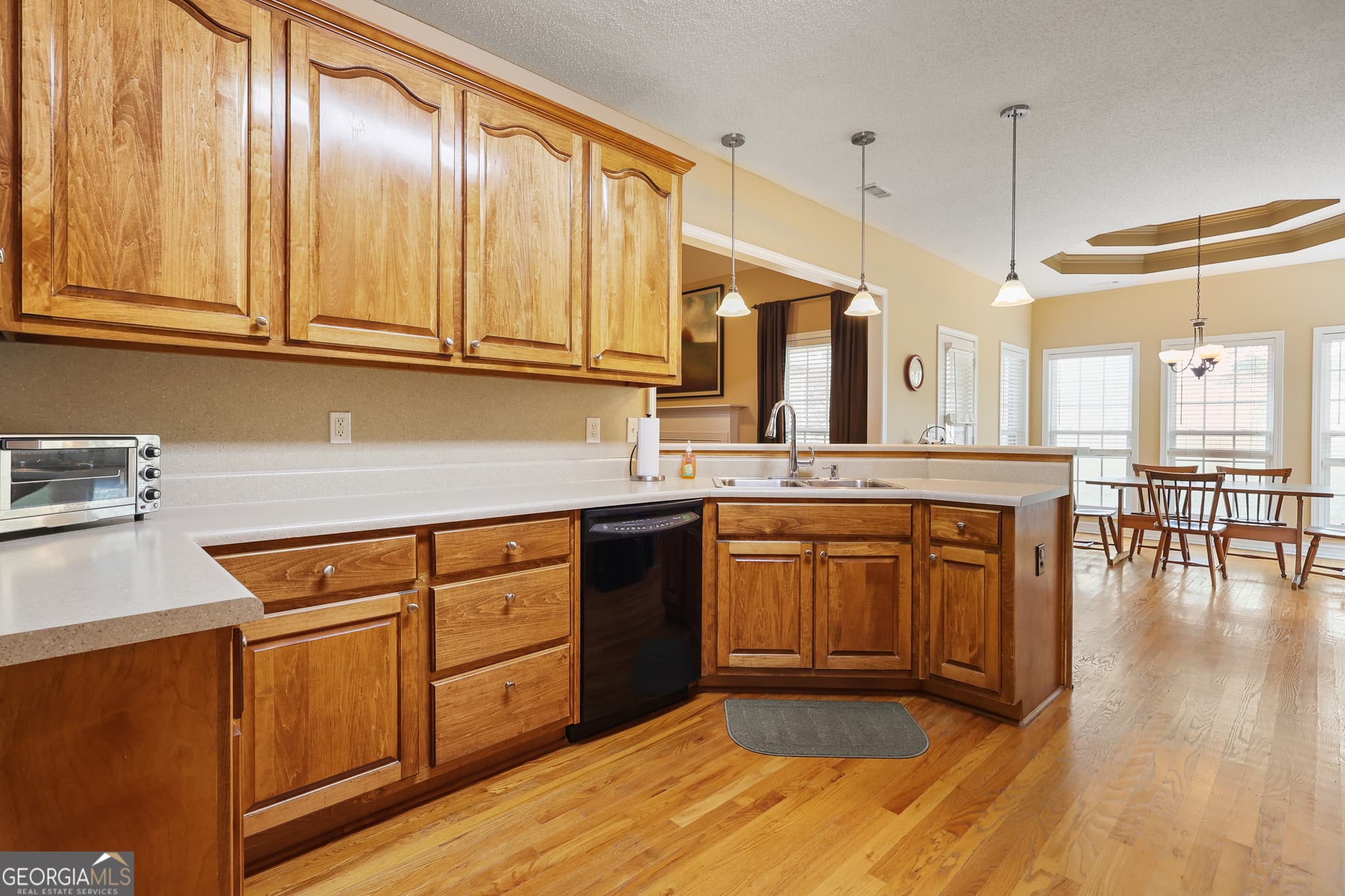 4 bedroom, 3 bathroom, 2,795 sq ft single family residence for sale at 4301 Gladys Court, Mcdonough, GA 30252 — photo 6