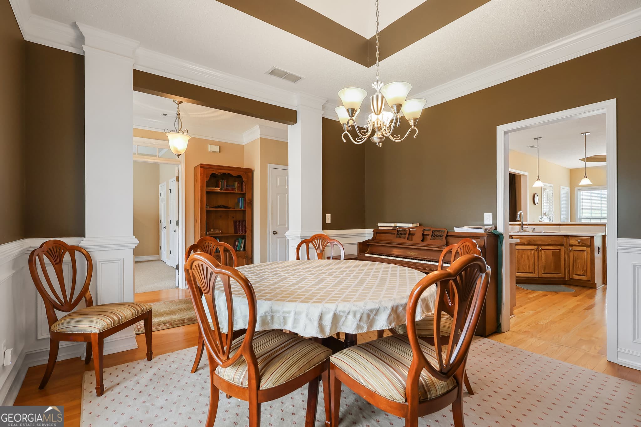 4 bedroom, 3 bathroom, 2,795 sq ft single family residence for sale at 4301 Gladys Court, Mcdonough, GA 30252 — photo 5