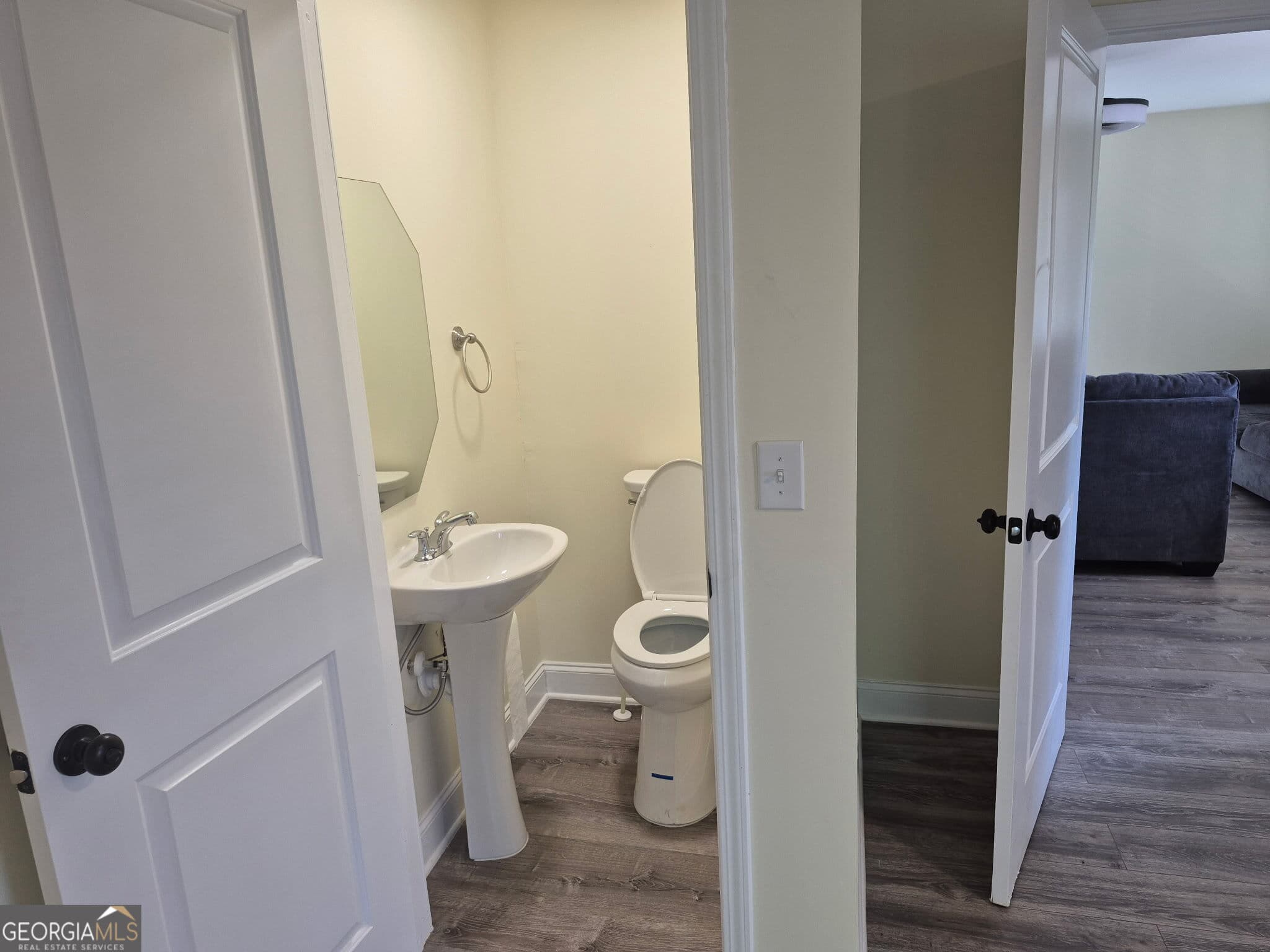 4 bedroom, 2.5 bathroom, 1,700 sq ft single family residence for sale at 395 S Elm Street, Commerce, GA 30529 — photo 7