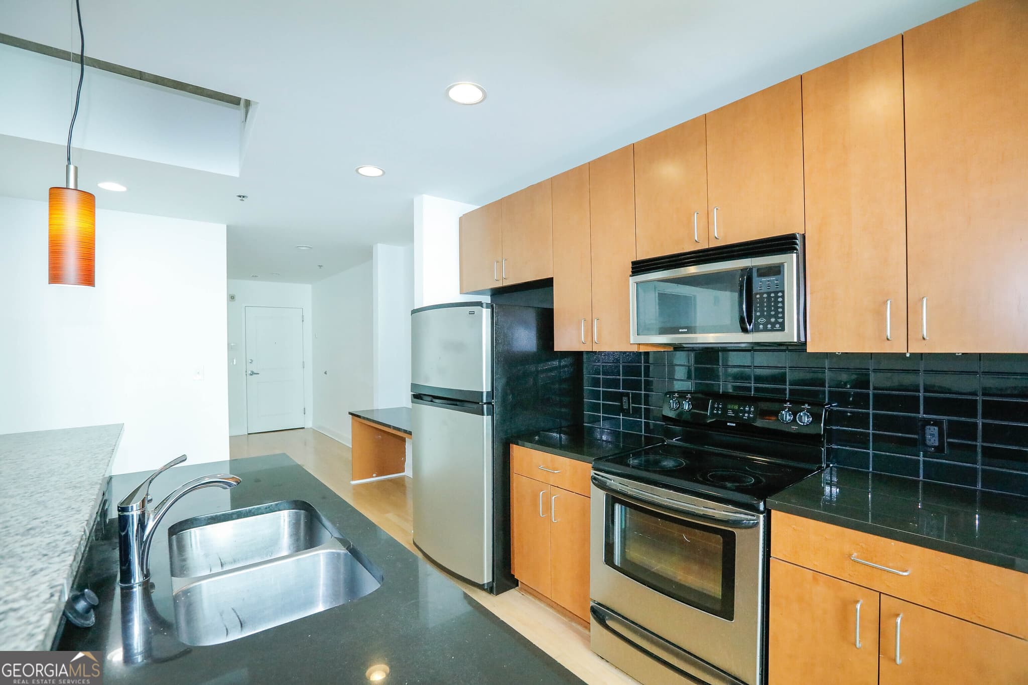 1 bedroom, 1 bathroom, 774 sq ft condominium for sale at 44 Peachtree Place 729, Atlanta, GA 30309 — photo 9