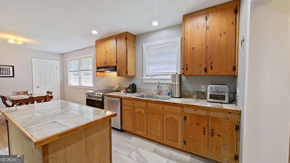 3 bedroom, 2 bathroom, 1,308 sq ft single family residence for sale at 346 Twin Acres Drive, Thomasville, GA 31757 — photo 10