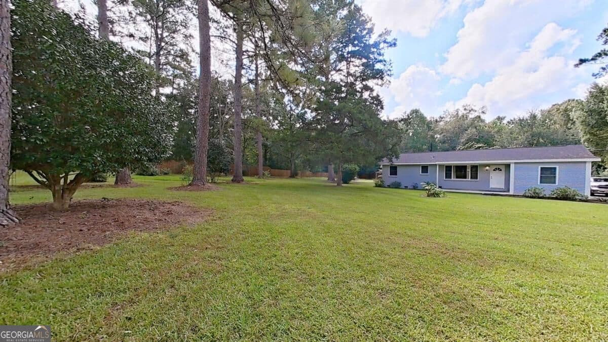 3 bedroom, 2 bathroom, 1,308 sq ft single family residence for sale at 346 Twin Acres Drive, Thomasville, GA 31757 — photo 4