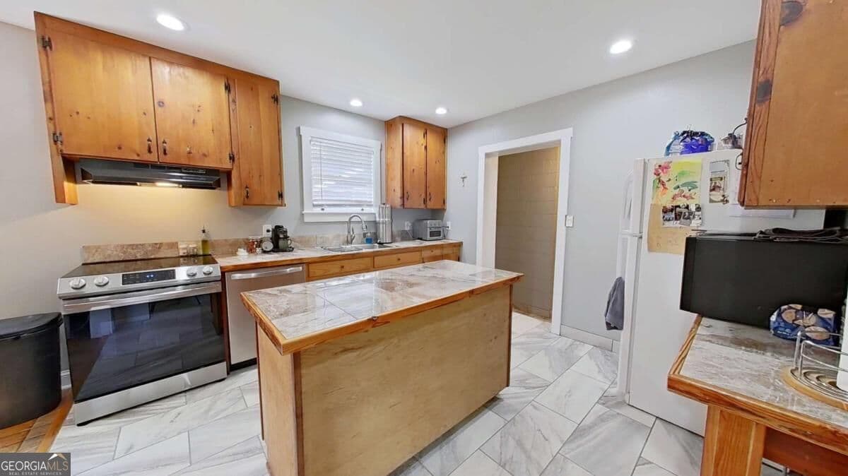 3 bedroom, 2 bathroom, 1,308 sq ft single family residence for sale at 346 Twin Acres Drive, Thomasville, GA 31757 — photo 8