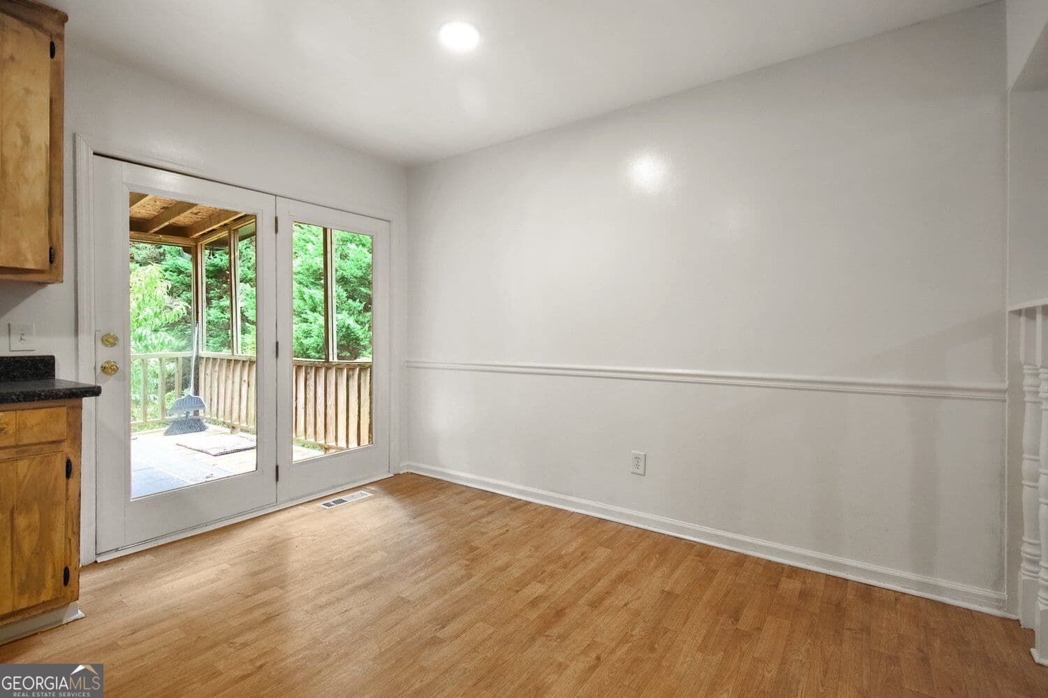 4 bedroom, 2 bathroom, 2,502 sq ft single family residence for sale at 2865 Lanier Beach South Road, Cumming, GA 30041 — photo 10