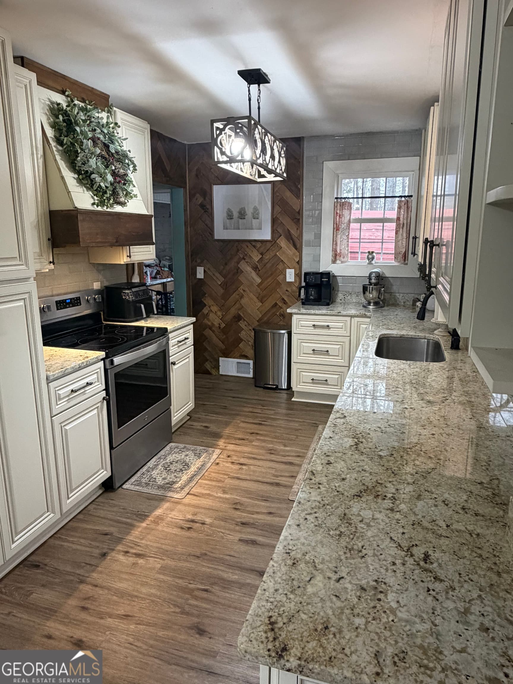 3 bedroom, 2 bathroom, 1,715 sq ft single family residence for sale at 411 Ridgecrest Drive, Elberton, GA 30635 — photo 10