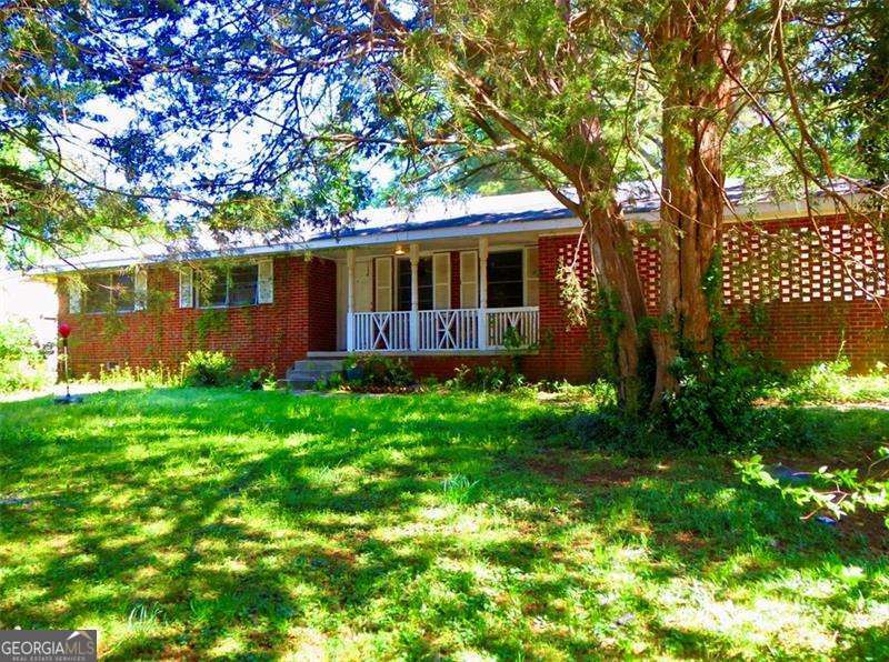 3 bedroom, 2 bathroom, 1,344 sq ft single family residence sold at 5542 Joeclay Drive, Stone Mountain, GA 30088