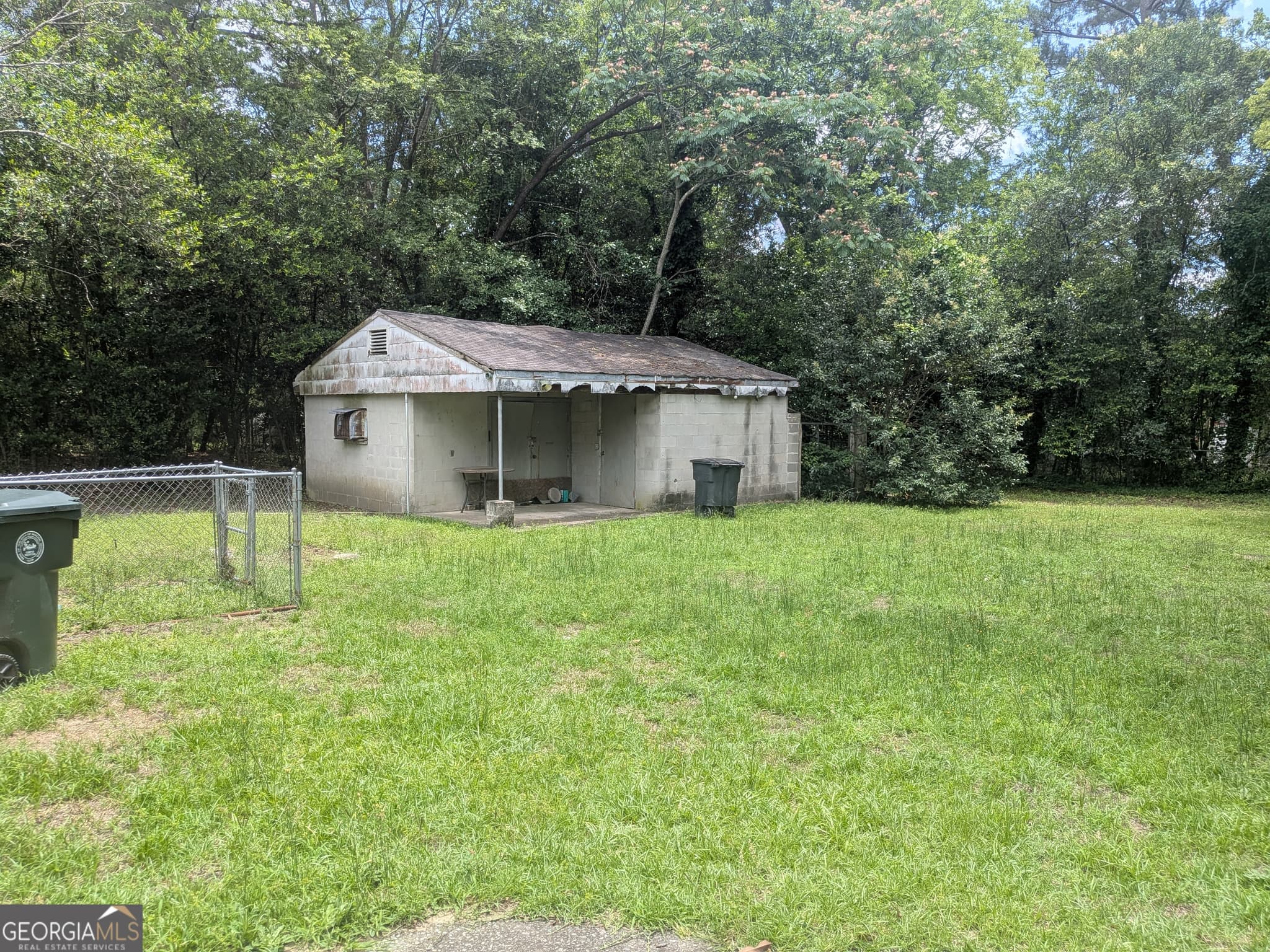3 bedroom, 2 bathroom, 1,715 sq ft single family residence for sale at 3276 Sharon Drive, Macon, GA 31204 — photo 4
