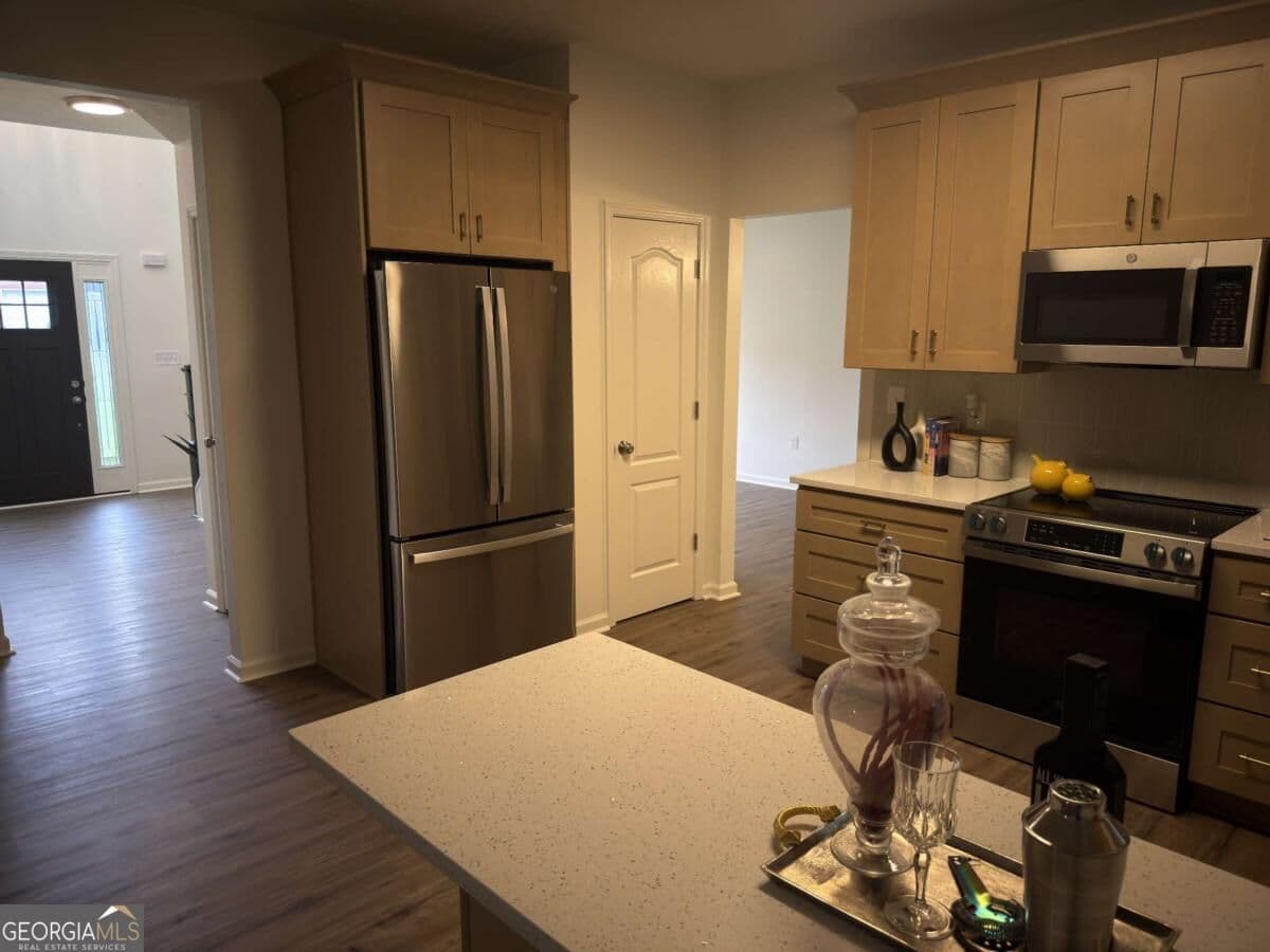 4 bedroom, 2.5 bathroom, 2,548 sq ft single family residence for sale at 4939 Wexford Trail, South Fulton, GA 30349 — photo 7