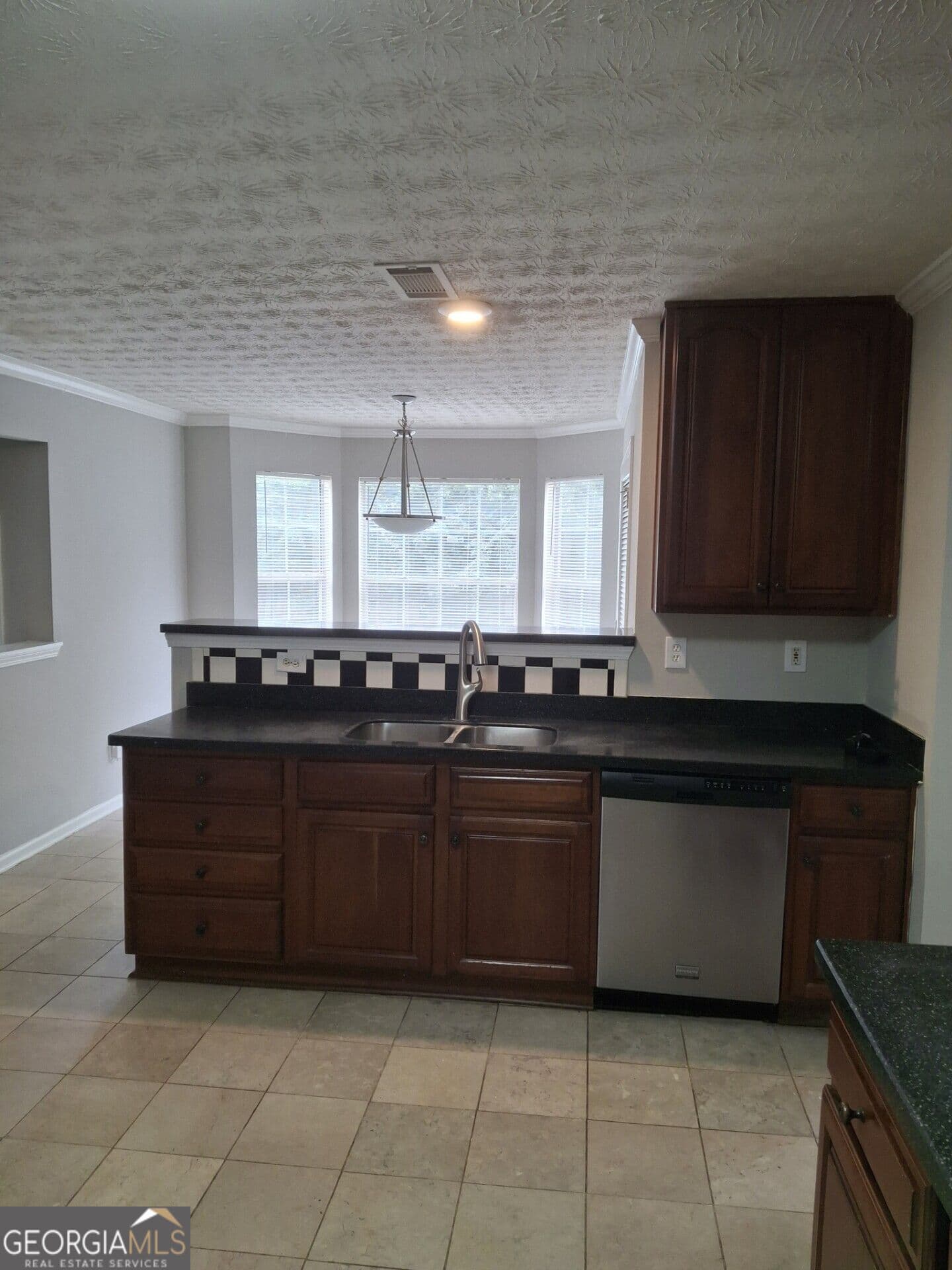 4 bedroom, 2.5 bathroom, 2,632 sq ft single family residence for sale at 235 Vaness Drive, Mcdonough, GA 30253 — photo 2
