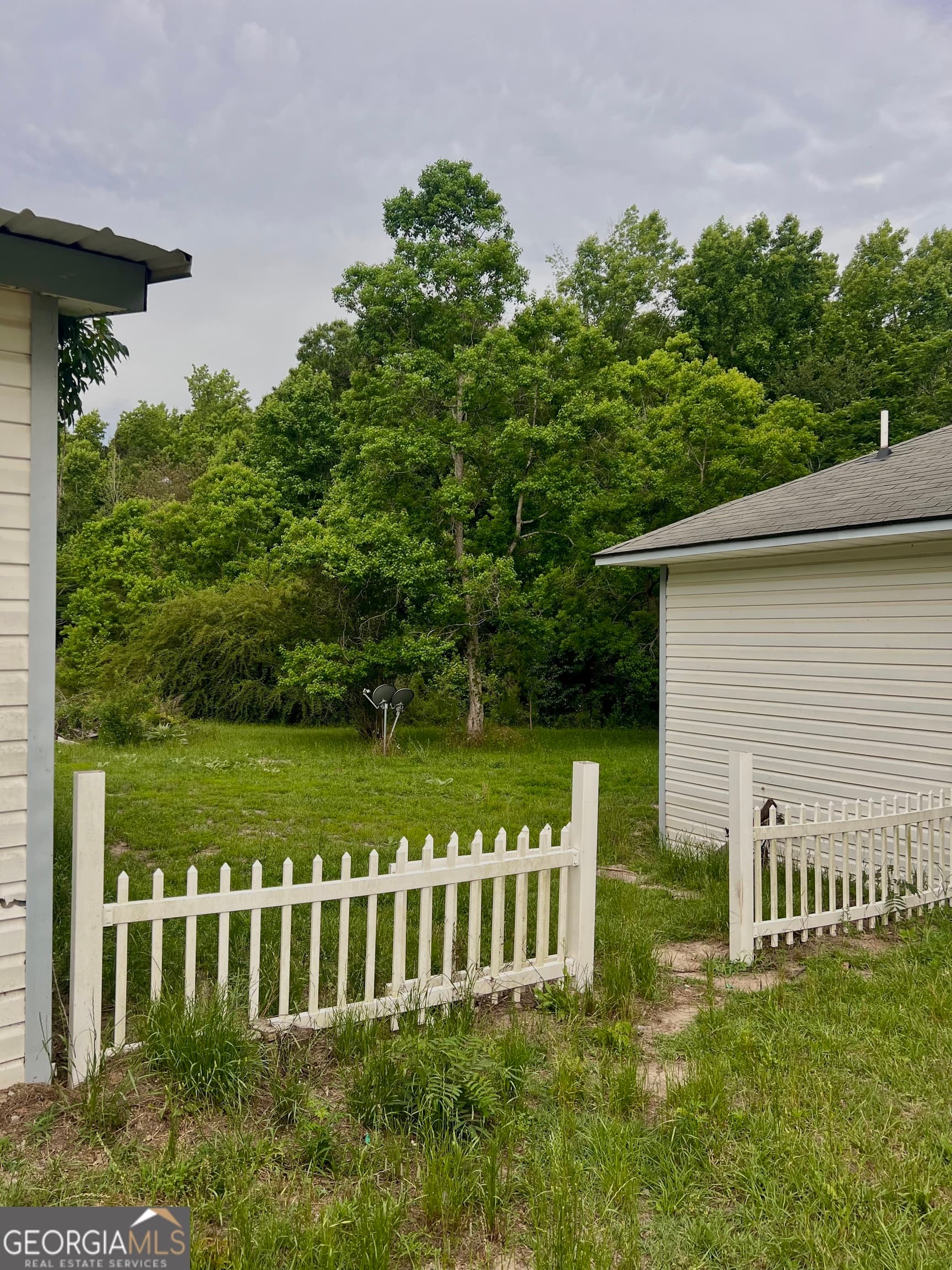 3 bedroom, 2 bathroom, 1,800 sq ft single family residence for sale at 46 Ray Roderick Road, Eastman, GA 31023 — photo 9