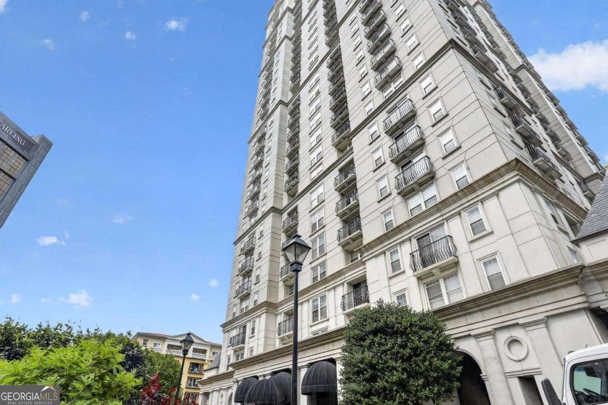1 bedroom, 1 bathroom, 750 sq ft condominium sold at 199 14th Street 509, Atlanta, GA 30309
