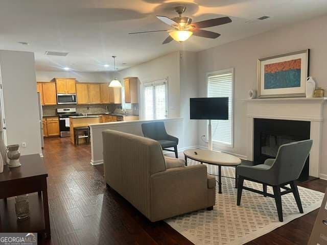4 bedroom, 2.5 bathroom single family residence for rent at 862 Bishops Run Lane, Mableton, GA 30126 for $3,000 a month — photo 6