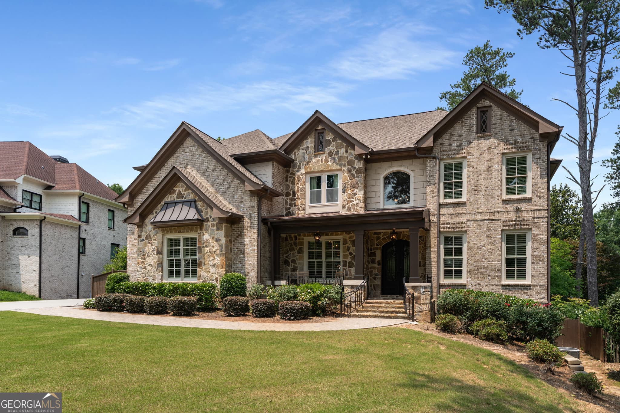 6 bedroom, 6.5 bathroom, 6,585 sq ft single family residence for rent at 6552 Long Acres Drive, Sandy Springs, GA 30328 for $10,950 a month — photo 2