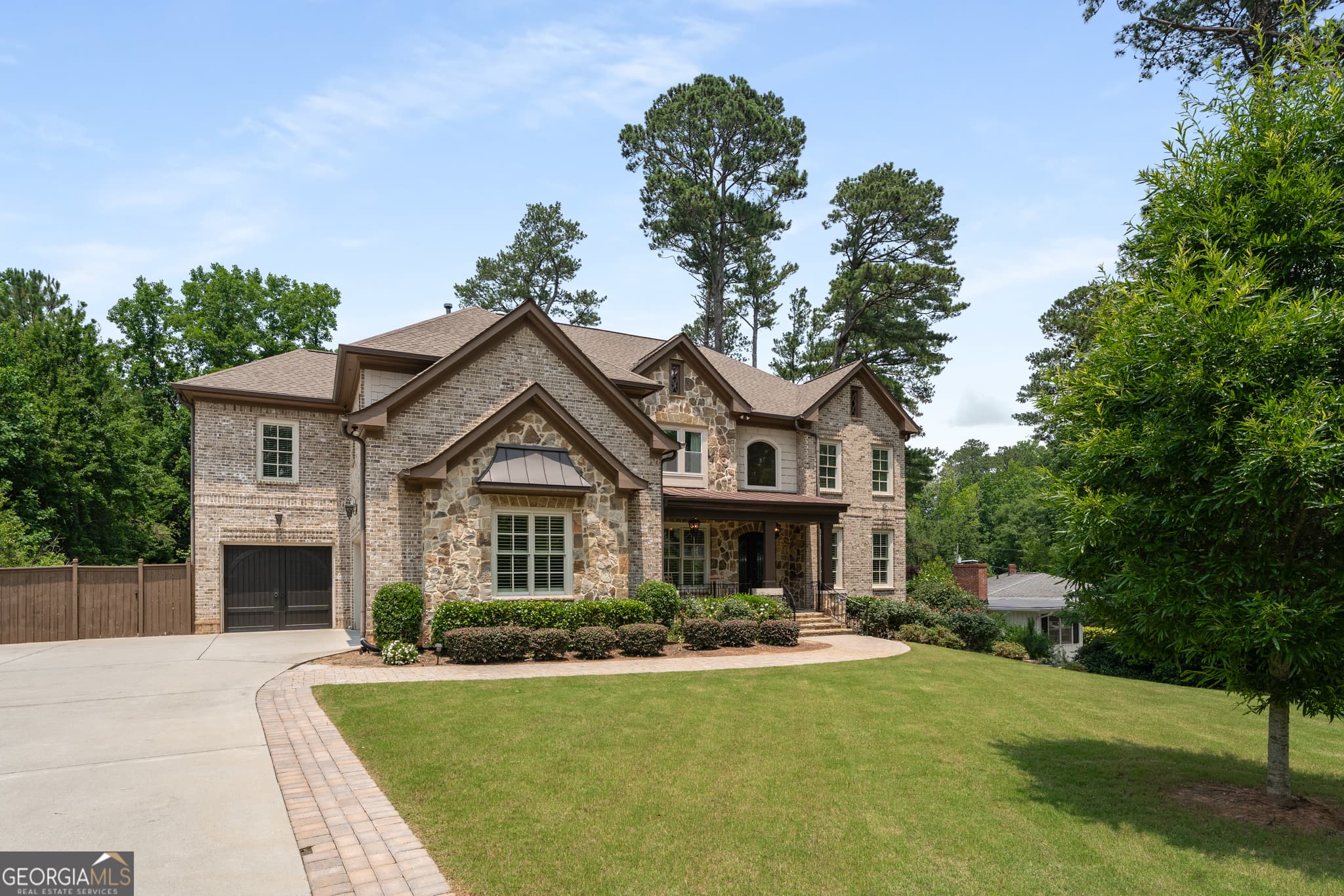 6 bedroom, 6.5 bathroom, 6,585 sq ft single family residence for rent at 6552 Long Acres Drive, Sandy Springs, GA 30328 for $10,950 a month — photo 3