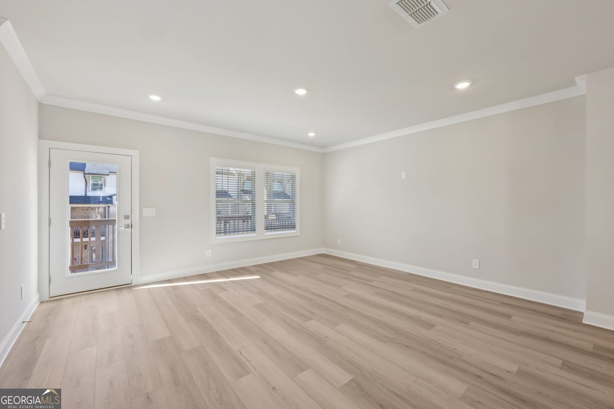 4 bedroom, 3.5 bathroom, 2,247 sq ft townhouse for sale at 427 Elise Way, Lawrenceville, GA 30045 — photo 10