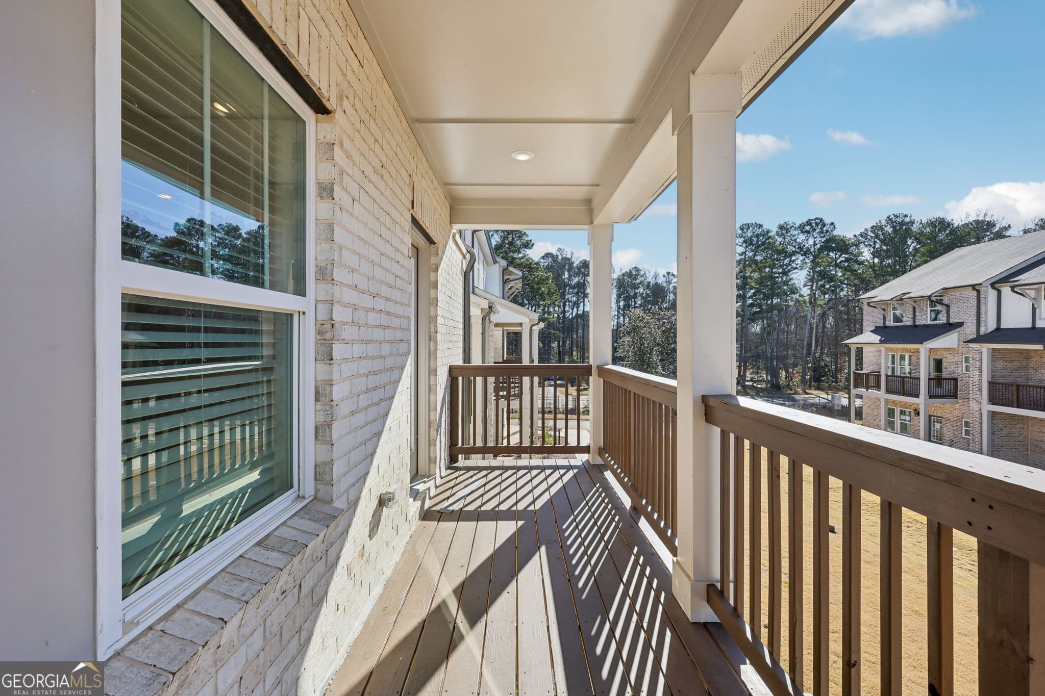 4 bedroom, 3.5 bathroom, 2,247 sq ft townhouse for sale at 427 Elise Way, Lawrenceville, GA 30045 — photo 4