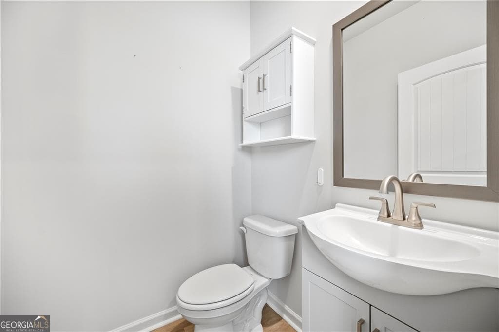3 bedroom, 2.5 bathroom, 1,904 sq ft townhouse for sale at 6710 Corryton Street, Flowery Branch, GA 30542 — photo 7