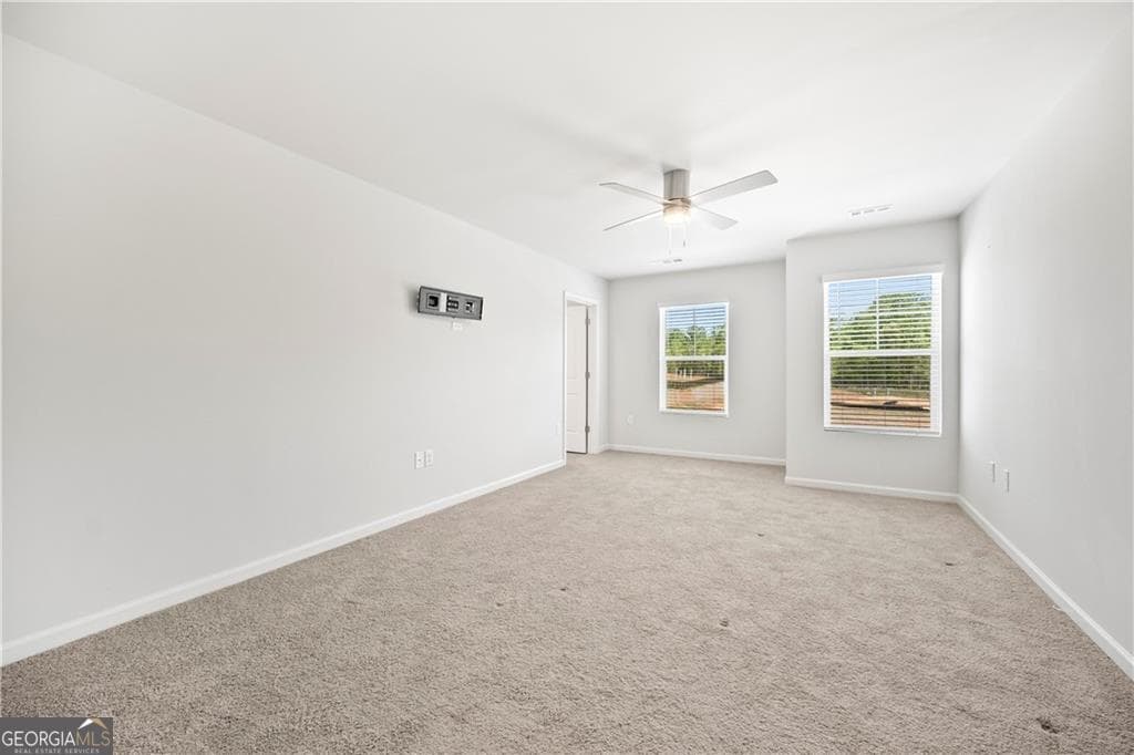 3 bedroom, 2.5 bathroom, 1,904 sq ft townhouse for sale at 6710 Corryton Street, Flowery Branch, GA 30542 — photo 8