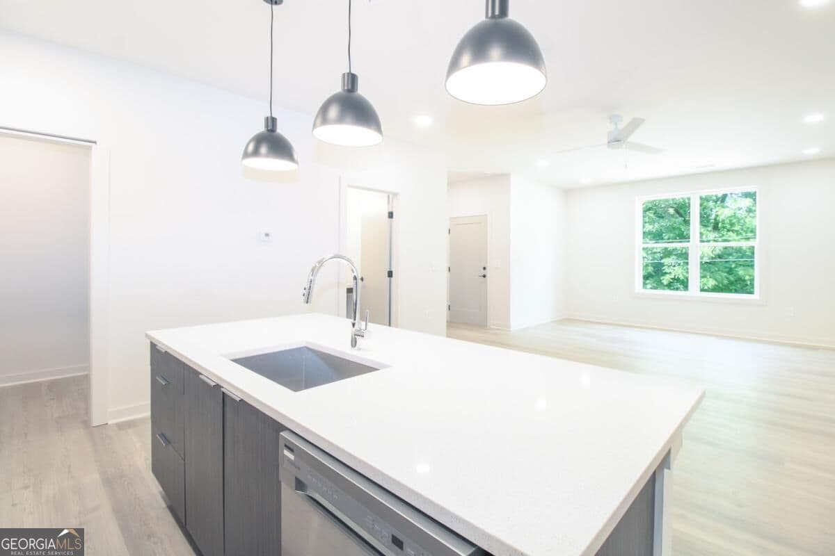 2 bedroom, 2.5 bathroom, 1,250 sq ft condominium for rent at 240 Martha Drive 140, Athens, GA 30606 for $1,900 a month — photo 3