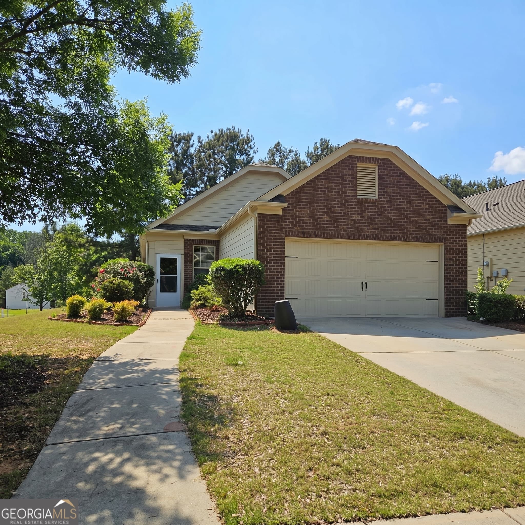 3 bedroom, 2 bathroom, 1,540 sq ft single family residence sold at 237 River Meadow Drive, Lagrange, GA 30241