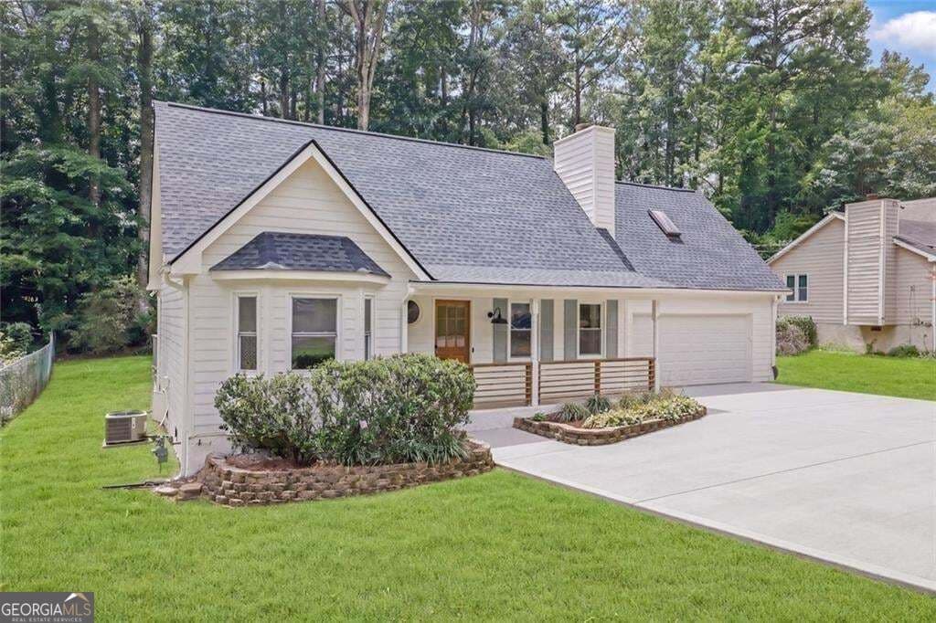 3 bedroom, 3 bathroom, 2,074 sq ft single family residence for sale at 4491 Calumet Drive, Kennesaw, GA 30152 — photo 3