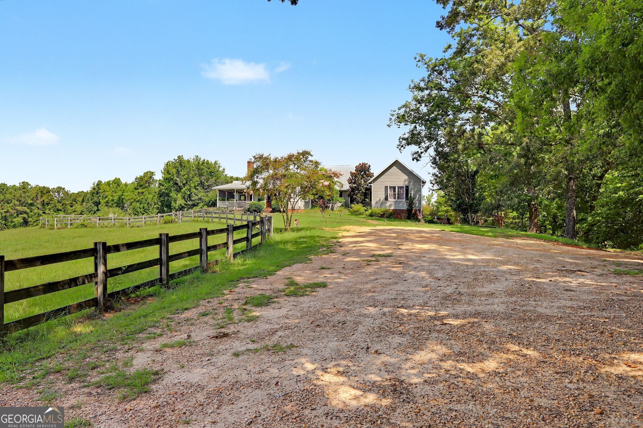 5 bedroom, 4.5 bathroom, 3,666 sq ft single family residence for sale at 160 Tanya Road, Milledgeville, GA 31061 — photo 6