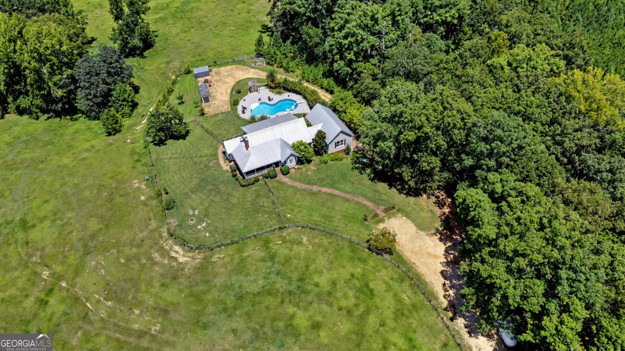 5 bedroom, 4.5 bathroom, 3,666 sq ft single family residence for sale at 160 Tanya Road, Milledgeville, GA 31061 — photo 7