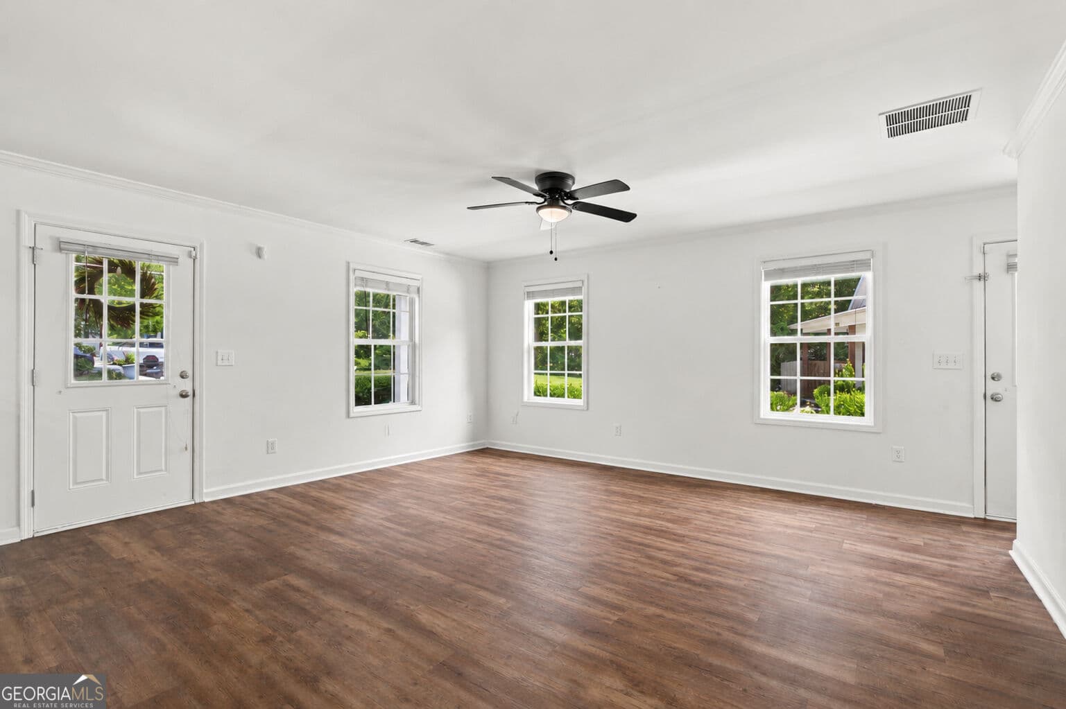 3 bedroom, 2 bathroom, 1,418 sq ft single family residence for sale at 728 Skyview Drive, Marietta, GA 30060 — photo 6