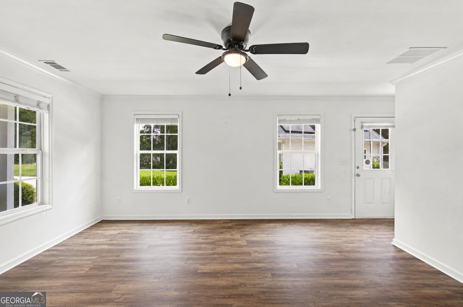 3 bedroom, 2 bathroom, 1,418 sq ft single family residence for sale at 728 Skyview Drive, Marietta, GA 30060 — photo 5