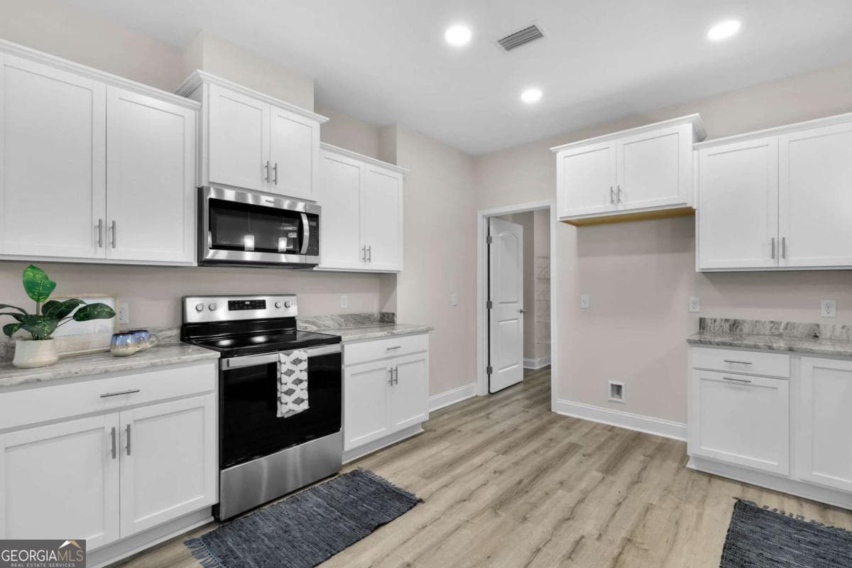 3 bedroom, 2 bathroom, 1,700 sq ft single family residence for sale at 124 Creekwood Circle, Kingsland, GA 31548 — photo 7