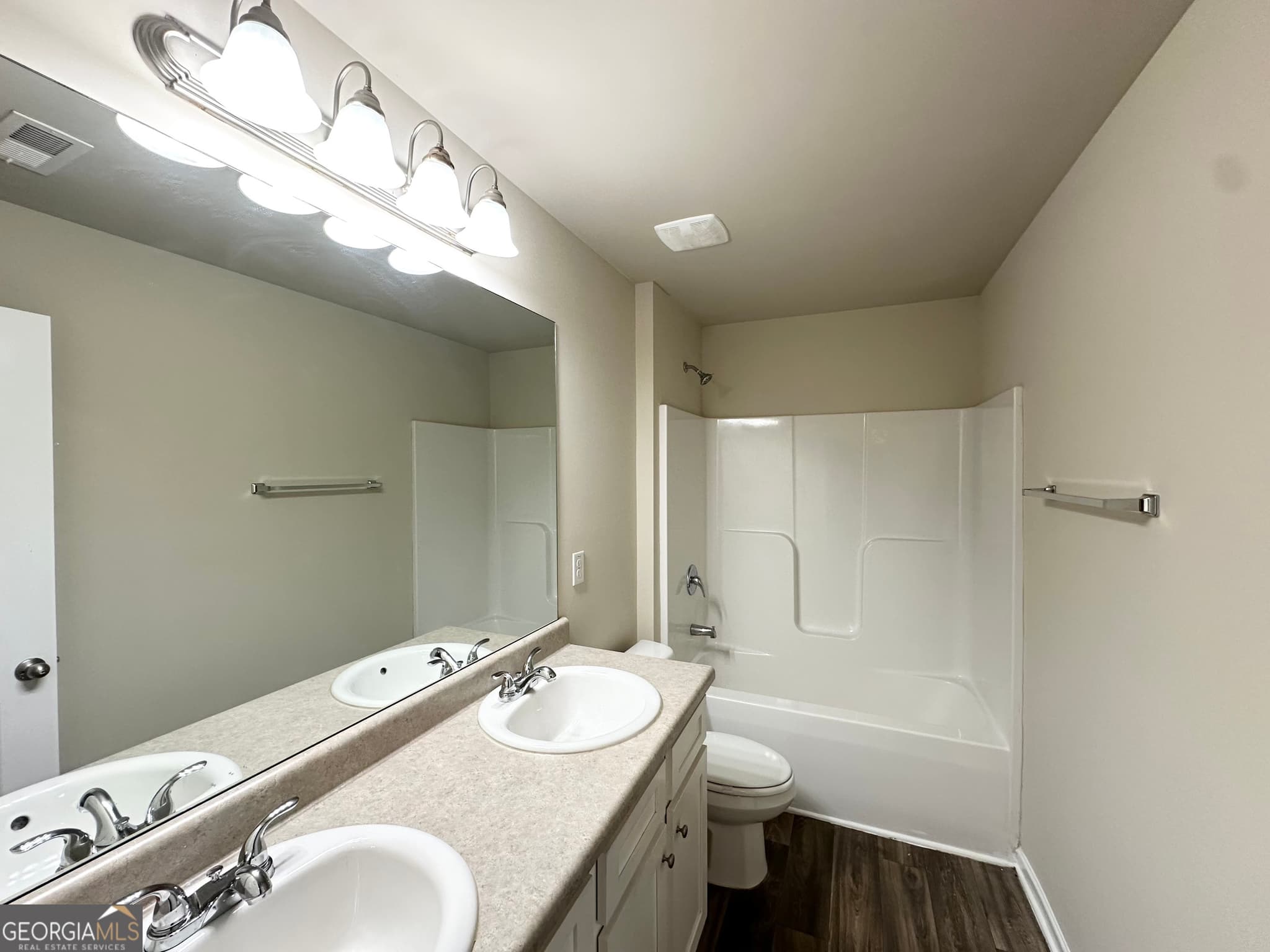 4 bedroom, 2.5 bathroom, 2,361 sq ft single family residence for sale at 124 Donegal Way, Dallas, GA 30132 — photo 9