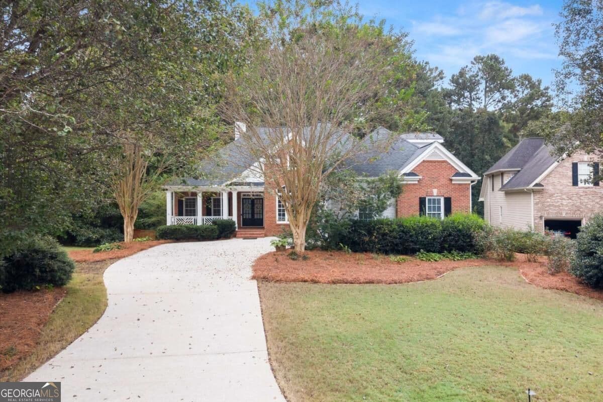 5 bedroom, 4.5 bathroom, 2,863 sq ft single family residence for sale at 37 Riverwood Court, Dallas, GA 30157 — photo 2