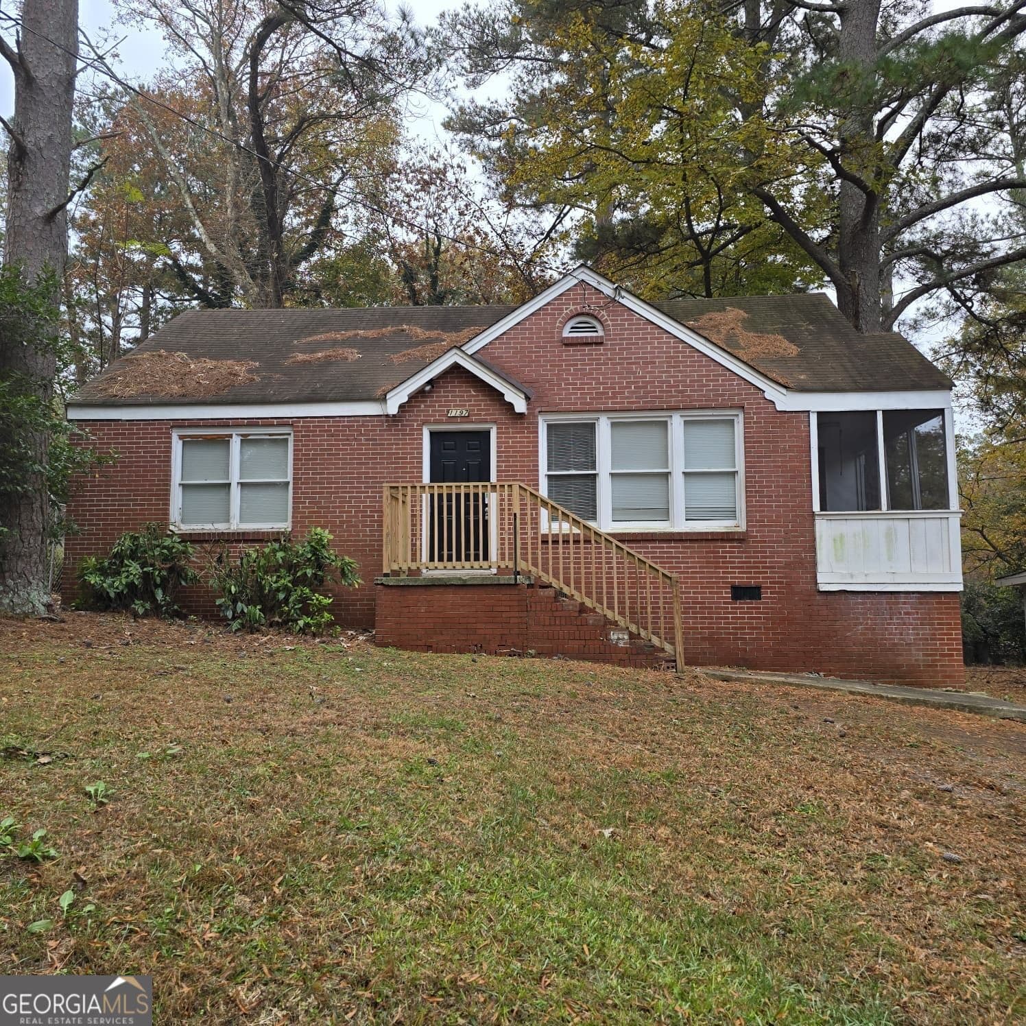 3 bedroom, 1.5 bathroom, 962 sq ft single family residence for sale at 1197 Lake Drive, Jonesboro, GA 30236 — photo 1 of 13