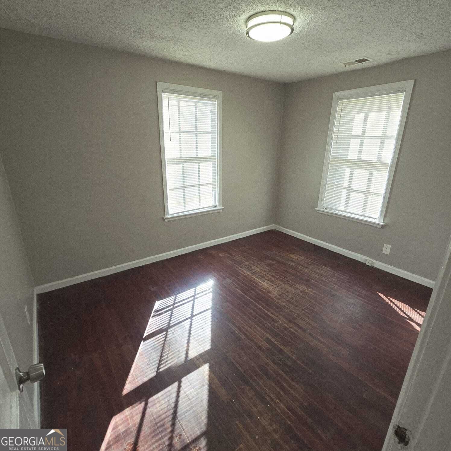 3 bedroom, 1.5 bathroom, 962 sq ft single family residence for sale at 1197 Lake Drive, Jonesboro, GA 30236 — photo 9