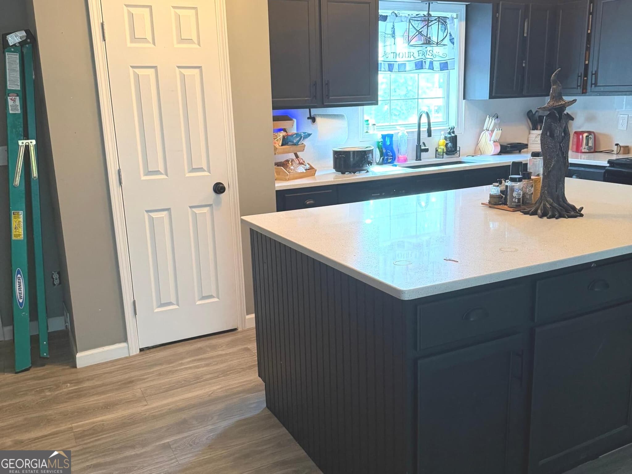 5 bedroom, 3 bathroom, 2,336 sq ft single family residence for sale at 845 Lodgeview Drive, Bethlehem, GA 30620 — photo 3