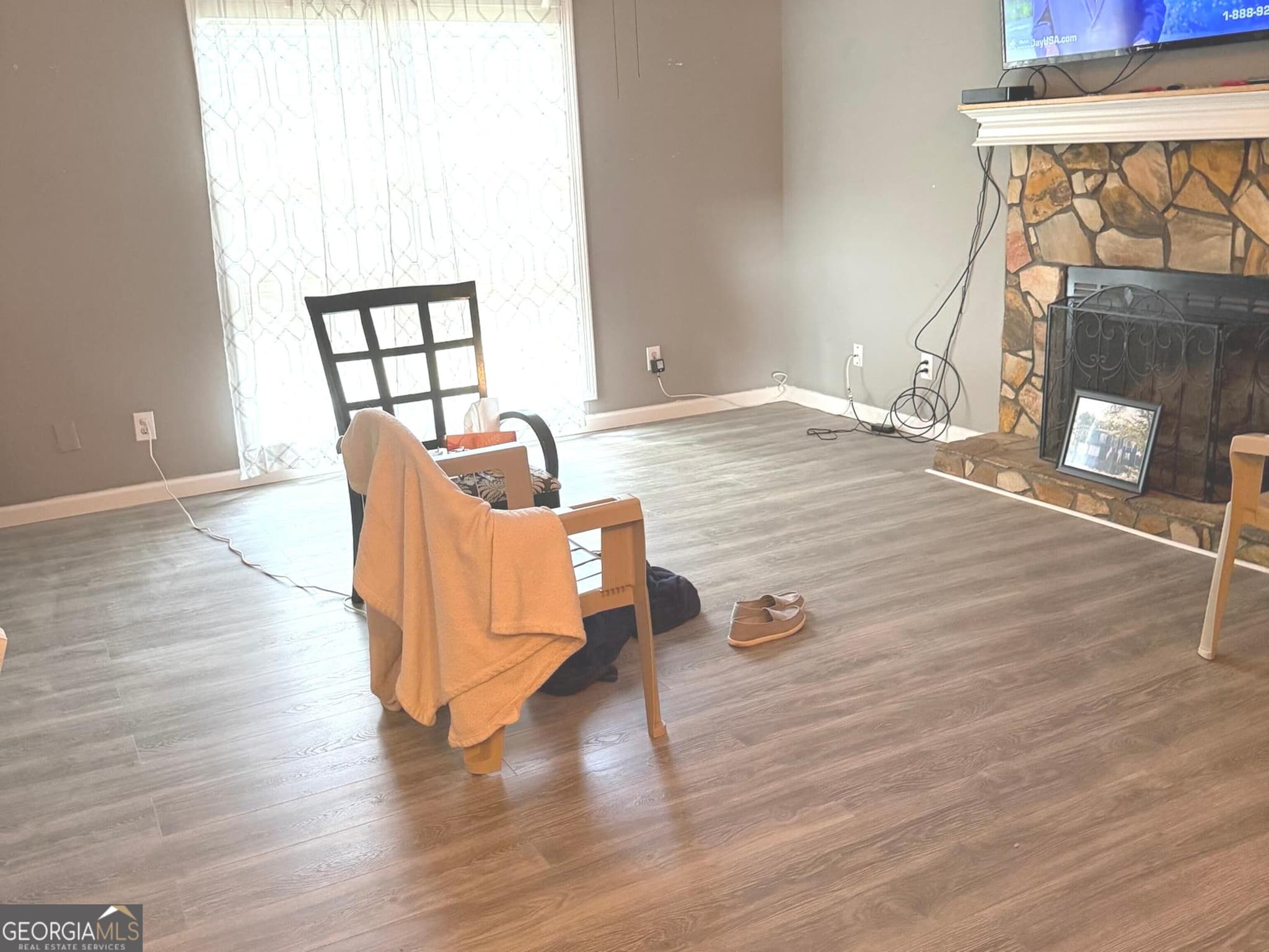 5 bedroom, 3 bathroom, 2,336 sq ft single family residence for sale at 845 Lodgeview Drive, Bethlehem, GA 30620 — photo 9