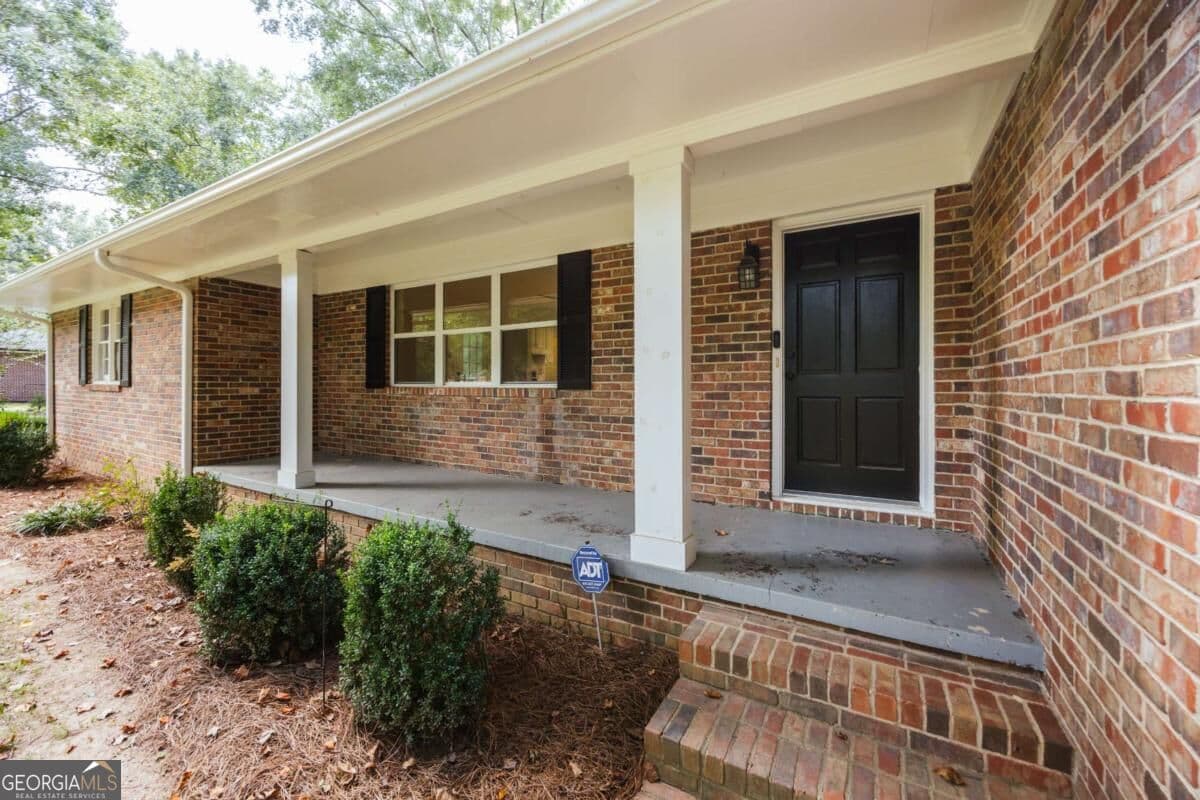 3 bedroom, 2 bathroom, 1,504 sq ft single family residence for sale at 1186 ROBERT HARDEMAN Road, Winterville, GA 30683 — photo 2