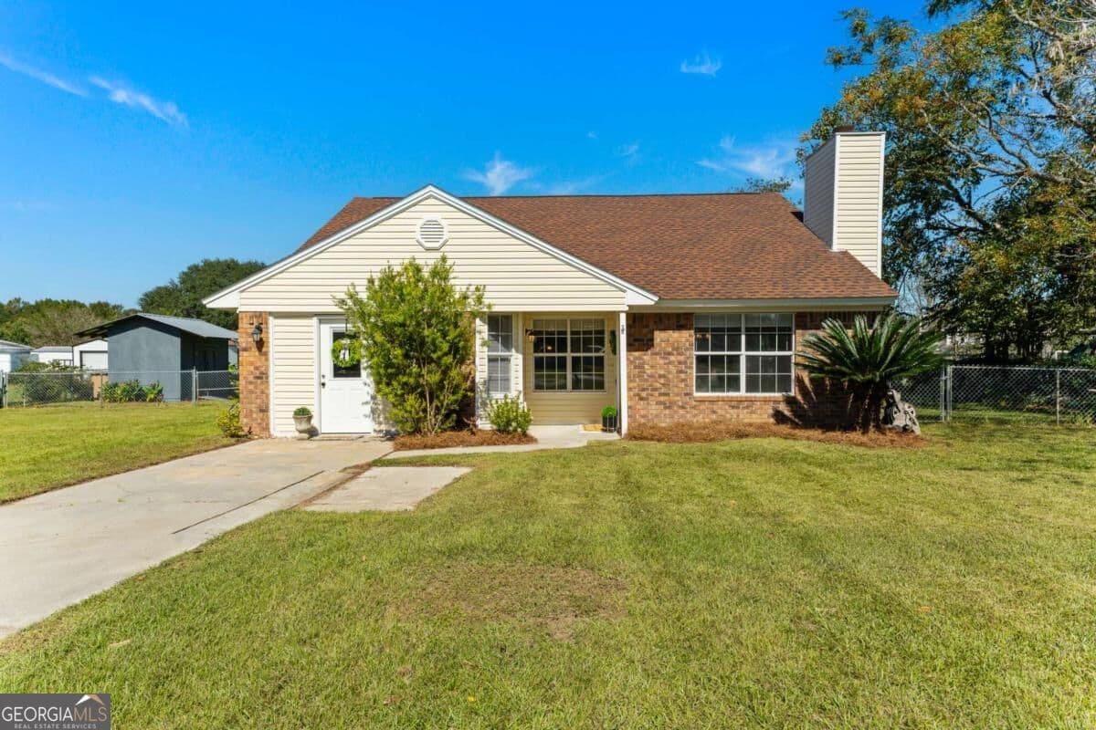 4 bedroom, 2 bathroom, 1,567 sq ft single family residence for sale at 103 Dogwood Circle, Rincon, GA 31326 — photo 2