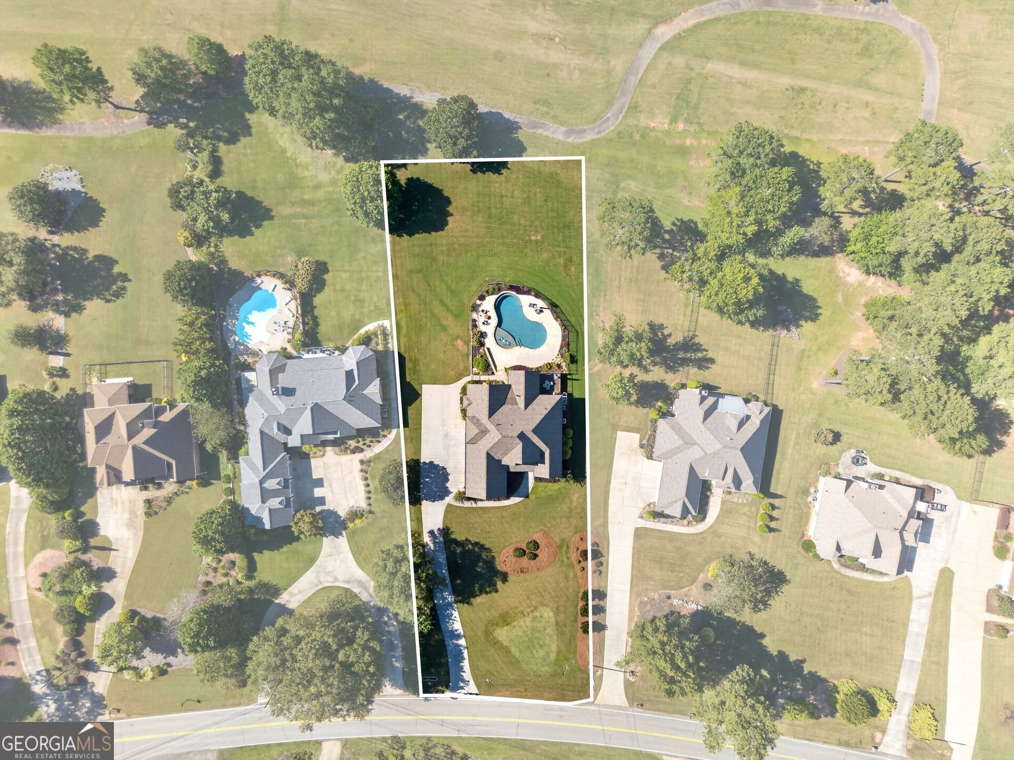 4 bedroom, 2.5 bathroom, 3,456 sq ft single family residence for sale at 969 Palmetto Tyrone Road, Sharpsburg, GA 30277 — photo 3