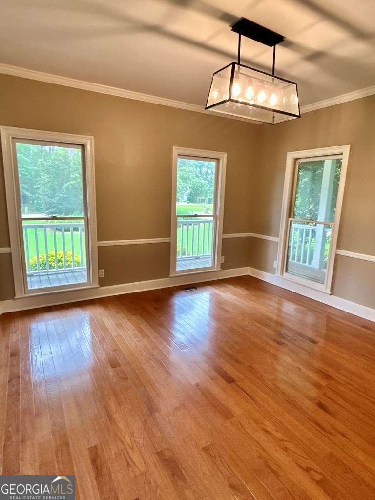 4 bedroom, 3 bathroom, 3,046 sq ft single family residence under contract at 18 Woodgate Drive, Tifton, GA 31793 — photo 6