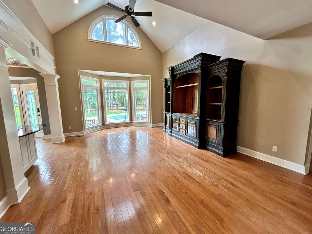4 bedroom, 3 bathroom, 3,046 sq ft single family residence under contract at 18 Woodgate Drive, Tifton, GA 31793 — photo 8