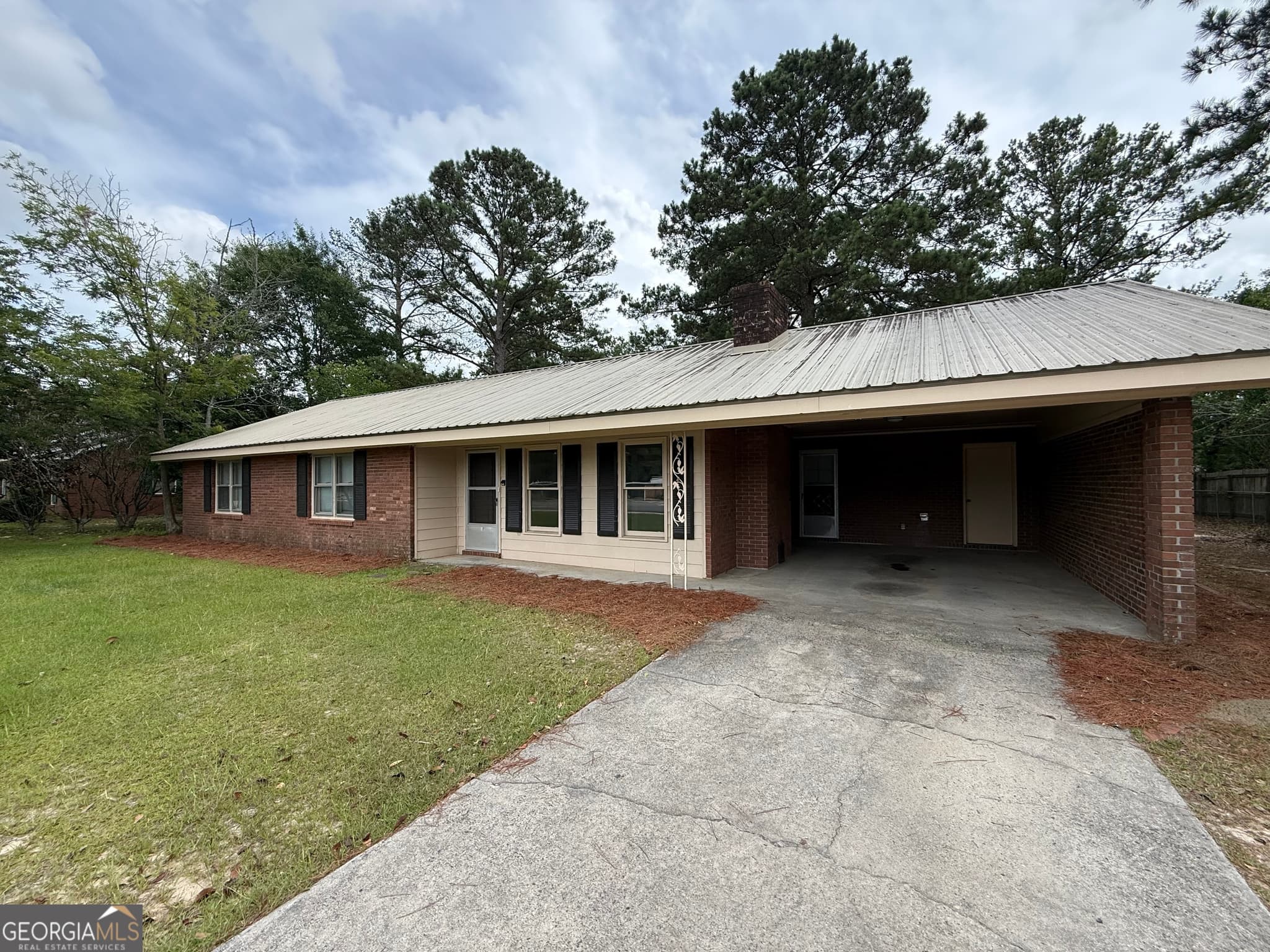 3 bedroom, 2 bathroom, 1,734 sq ft single family residence for rent at 602 Hillcrest Parkway, Dublin, GA 31021 for $1,800 a month — photo 2
