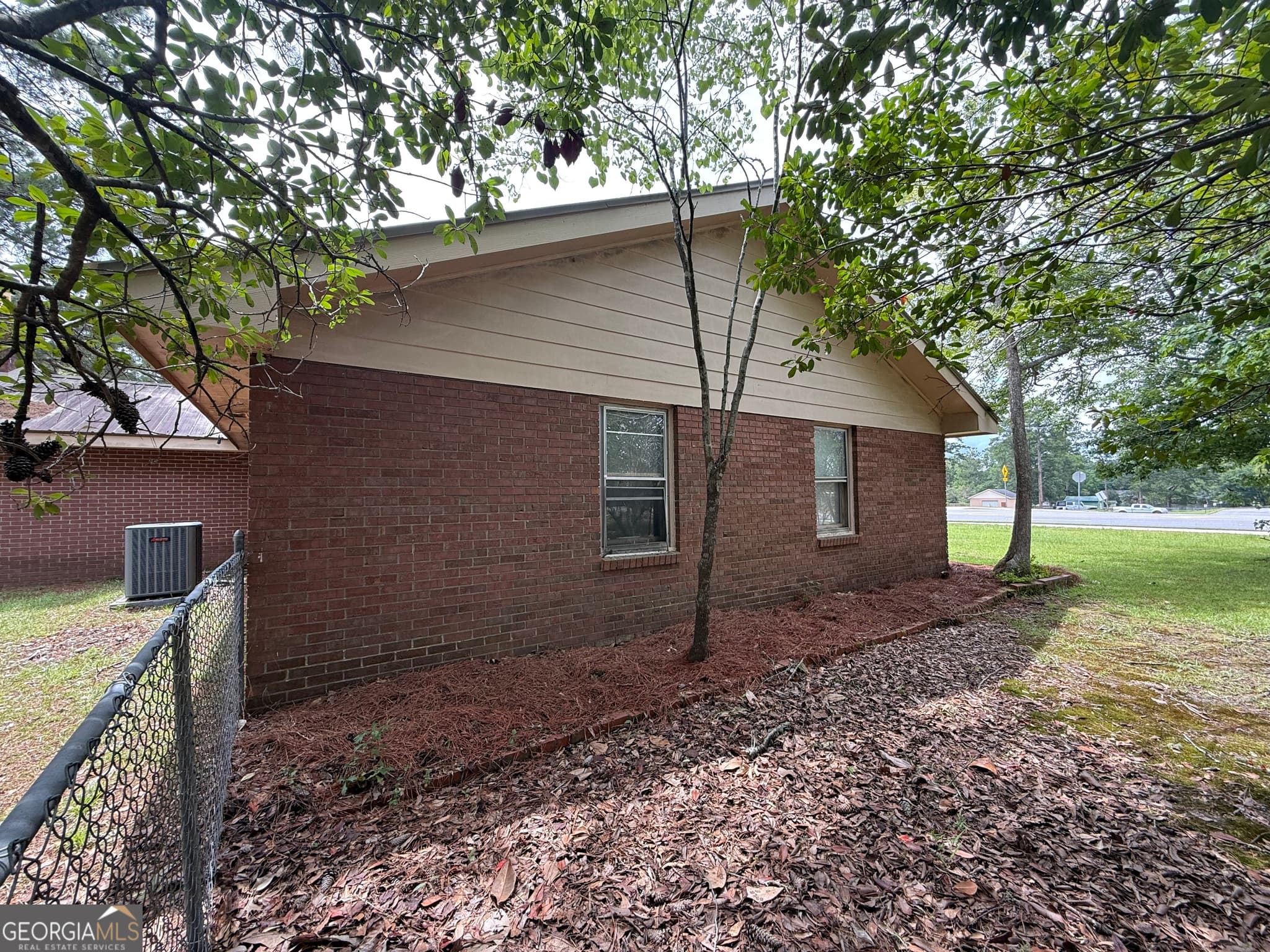3 bedroom, 2 bathroom, 1,734 sq ft single family residence for rent at 602 Hillcrest Parkway, Dublin, GA 31021 for $1,800 a month — photo 7