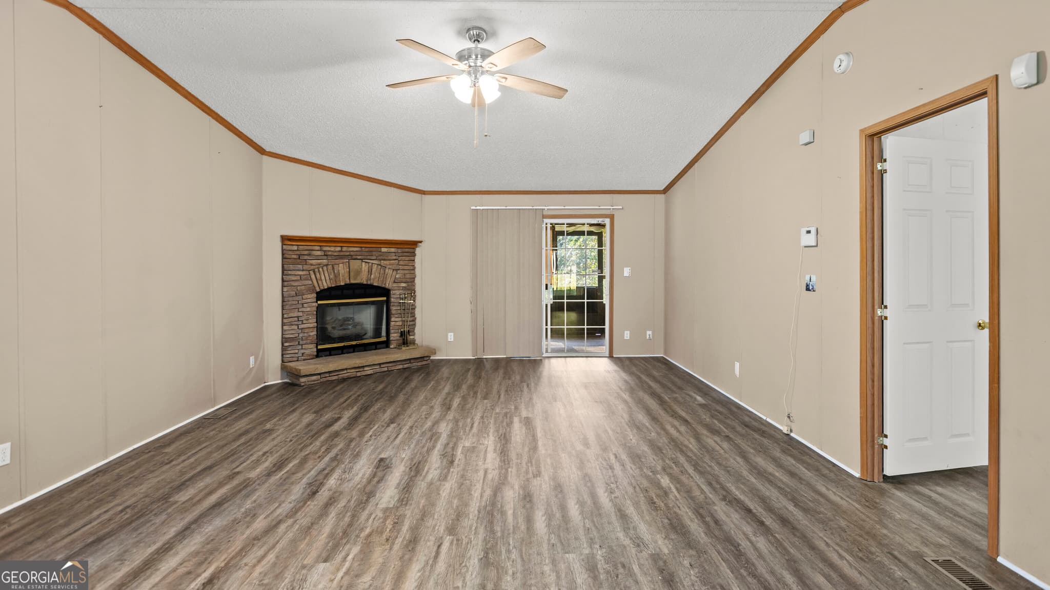 3 bedroom, 2 bathroom, 1,680 sq ft manufactured home,single family residence for sale at 1068 Brooks Brewton Road, Claxton, GA 30417 — photo 4