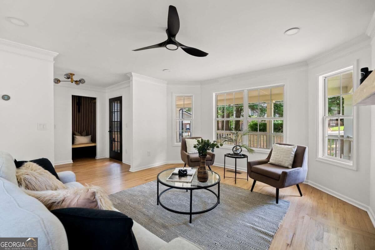 4 bedroom, 2.5 bathroom, 1,932 sq ft single family residence for sale at 1232 Memorial Drive, Atlanta, GA 30316 — photo 7