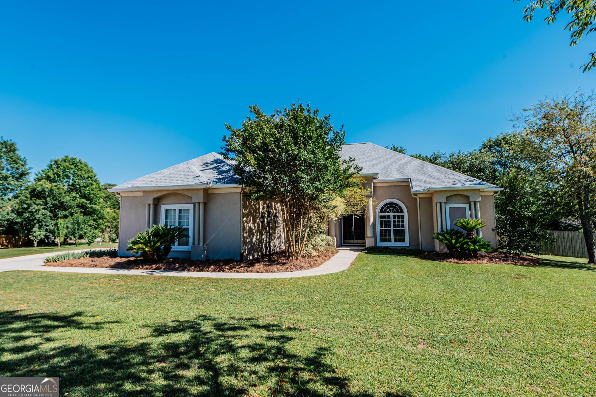 4 bedroom, 3 bathroom, 2,586 sq ft single family residence sold at 204 Clayton Court, Warner Robins, GA 31088
