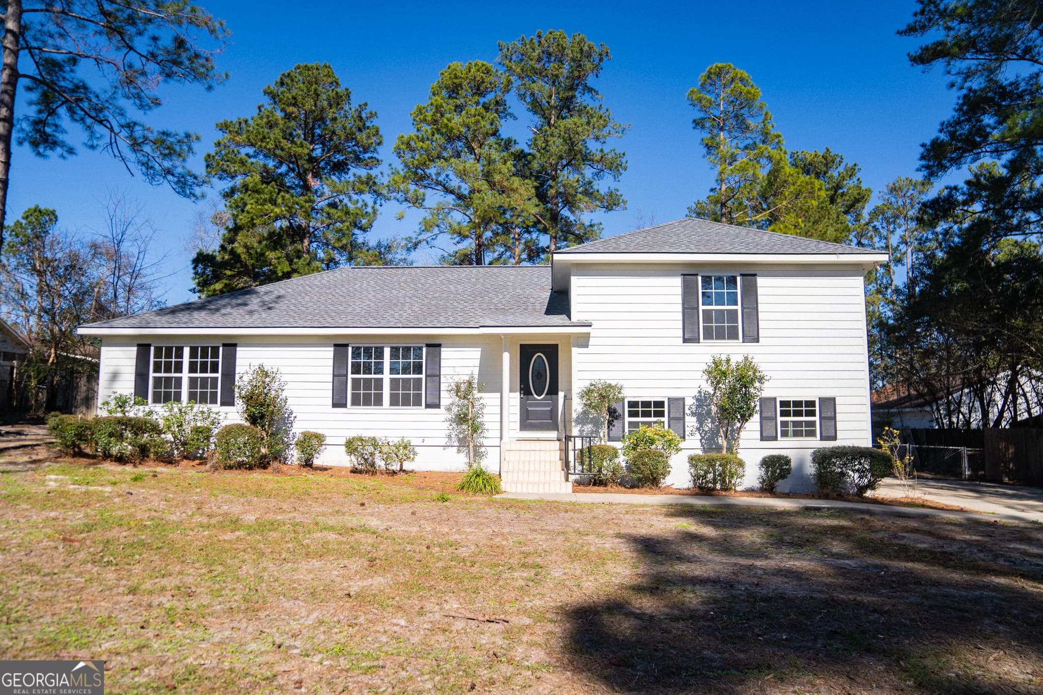 3 bedroom, 2.5 bathroom, 2,340 sq ft single family residence sold at 2553 Foxfire Lane, Waycross, GA 31503