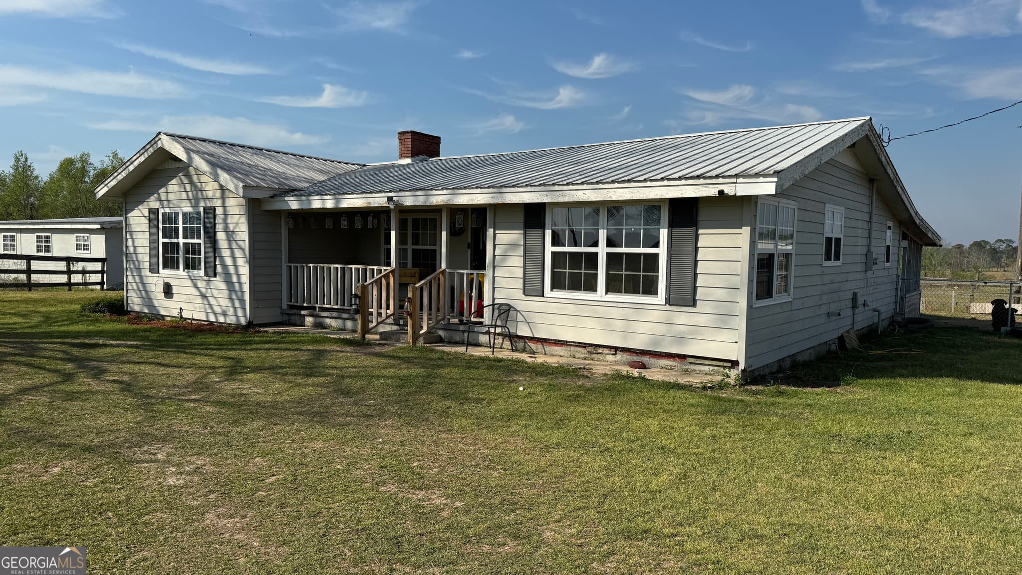 2 bedroom, 2 bathroom, 1,640 sq ft single family residence for sale at 9297 Lynntown Road, Collins, GA 30421 — photo 3