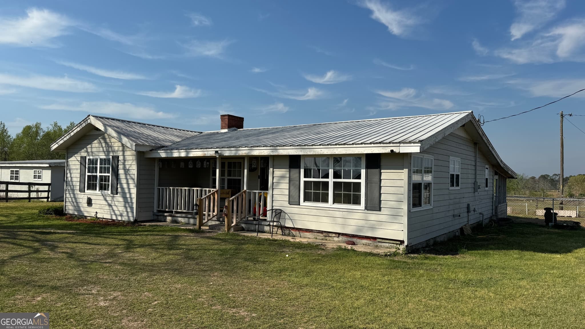 2 bedroom, 2 bathroom, 1,640 sq ft single family residence for sale at 9297 Lynntown Road, Collins, GA 30421 — photo 4